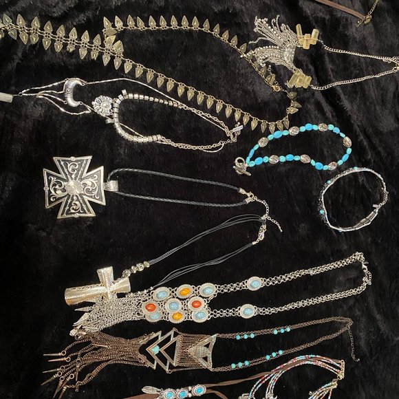 Western womans Jewelry - Picture 1 of 1